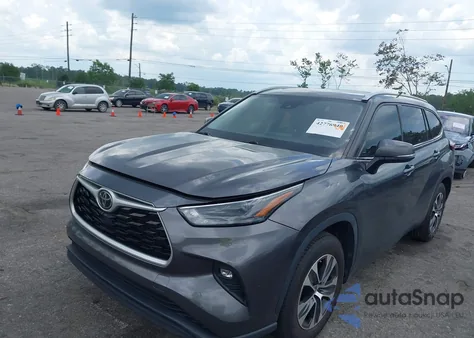 2022 Toyota Highlander Xle из США, поврежденный, VIN 5TDGZRAH7NS092869